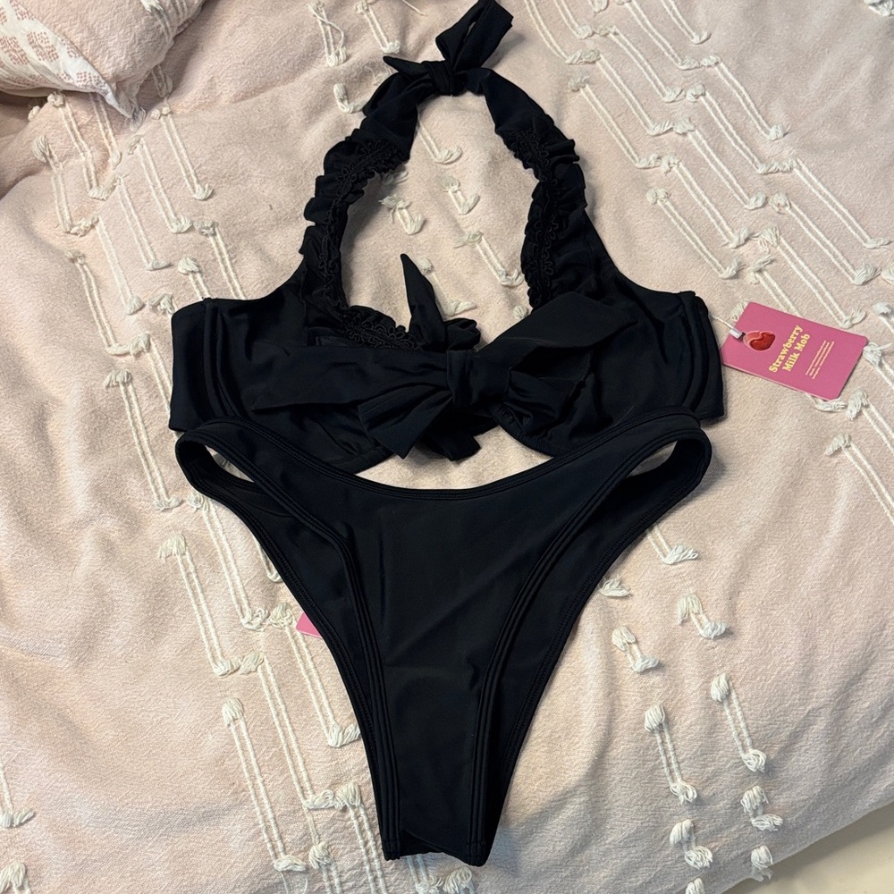 SHEIN Black Tie-Front Halter Bikini Set